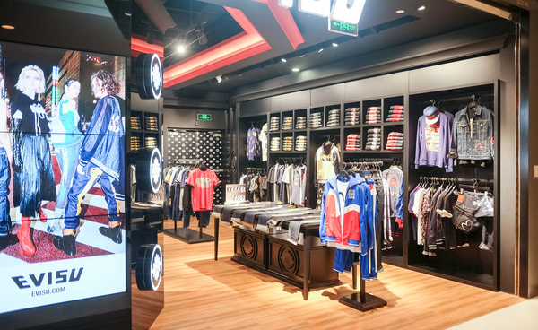 服裝店裝修哪家好，專業(yè)服裝店裝修設(shè)計(jì)